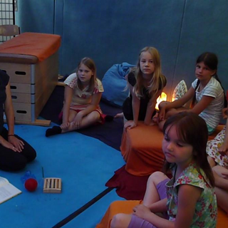 frauober-nder Montessori-Schulzentrum Leipzig - Neuigkeiten Grundschule 2014 - Kinder spielen Stadt