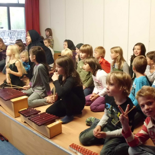 1_morgenkreis1 Montessori-Schulzentrum Leipzig - Neuigkeiten Grundschule 2012 - Morgenkreis hat Gold im Mund