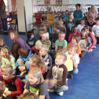 1_morgenkreis2 Montessori-Schulzentrum Leipzig - Neuigkeiten Grundschule 2012 - Morgenkreis hat Gold im Mund