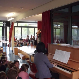 1_morgenkreis5 Montessori-Schulzentrum Leipzig - Neuigkeiten Grundschule 2012 - Morgenkreis hat Gold im Mund