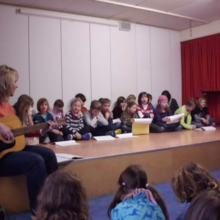 mk-ping4 Montessori-Schulzentrum Leipzig - Neuigkeiten Grundschule 2012 - Morgenkreis hat Gold im Mund