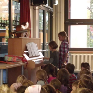 mk_tiger3 Montessori-Schulzentrum Leipzig - Neuigkeiten Grundschule 2012 - Morgenkreis hat Gold im Mund
