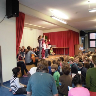 morgenkreis2014_1 Montessori-Schulzentrum Leipzig - Neuigkeiten Grundschule 2014 - Man nehme...