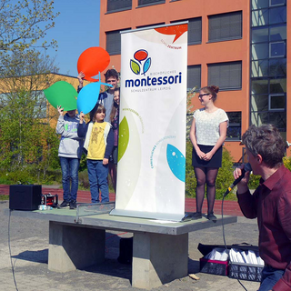 p1090288 Montessori-Schulzentrum Leipzig - Neuigkeiten Grundschule - Probealarmlogopräsentationspause