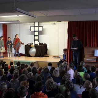 osterandacht2018_02 Montessori-Schulzentrum Leipzig - Neuigkeiten Grundschule - Der Stein lebt!