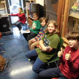 radiogelb-150116_team3 Montessori-Schulzentrum Leipzig - Neuigkeiten Grundschule - Ohren auf!