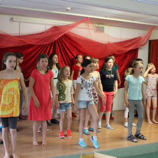 rotasia2017_01 Montessori-Schulzentrum Leipzig - Neuigkeiten Grundschule - Schau mal durch die rote Brille