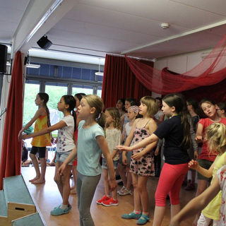 rotasia2017_02 Montessori-Schulzentrum Leipzig - Neuigkeiten Grundschule - Schau mal durch die rote Brille