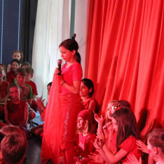 rotasia2017_07 Montessori-Schulzentrum Leipzig - Neuigkeiten Grundschule - Schau mal durch die rote Brille