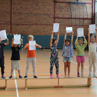sportfestausw2018_03 Montessori-Schulzentrum Leipzig - Neuigkeiten Grundschule - Auf die Bänke, fertig, los!