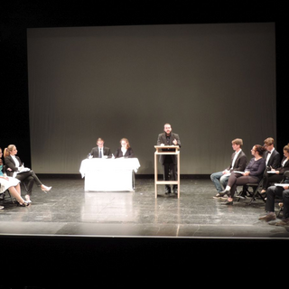 dscn2566 Montessori-Schulzentrum Leipzig - Neuigkeiten - „...denn inneren Frieden findet man nicht, indem man vor seiner Geschichte wegläuft.“