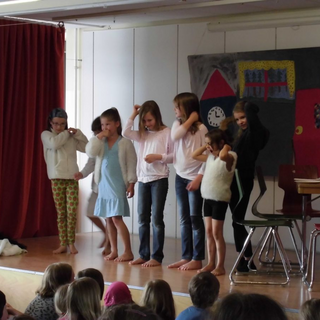 theater_juli_3 Montessori-Schulzentrum Leipzig - Neuigkeiten Grundschule 2013 - So ein Theater!