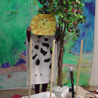 theaterthelma2014_02 Montessori-Schulzentrum Leipzig - Neuigkeiten Grundschule 2014 - Thelma - die weiße Kuh