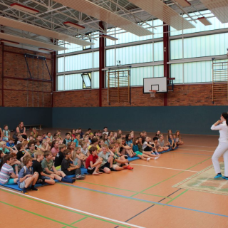 wht_firebird_14 Montessori-Schulzentrum Leipzig - Neuigkeiten Grundschule - Weiß-Pferd-Theater
