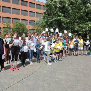 sportfest9 Montessori-Schulzentrum Leipzig - Neuigkeiten - Treppenlauf, Gesäßrutschen und Co