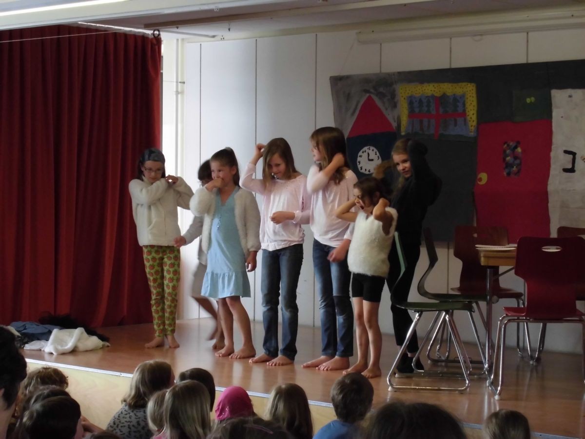 Neuigkeiten Grundschule 2013 - So ein Theater!